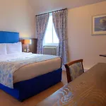 The Hotel 3*