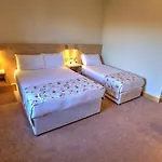 Hotel The 3*