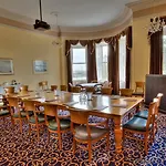 Hotel The 3*