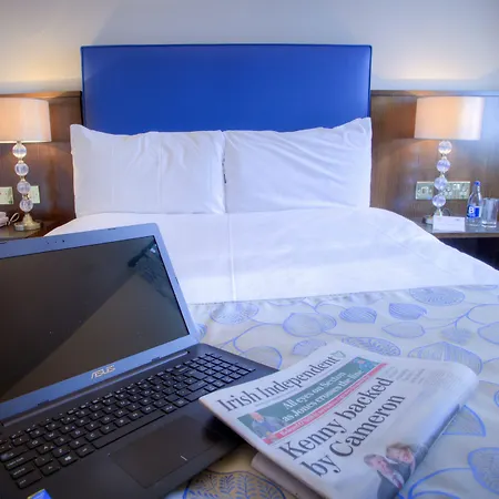 Otel The 3*