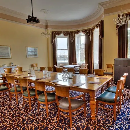 Hotel The 3*
